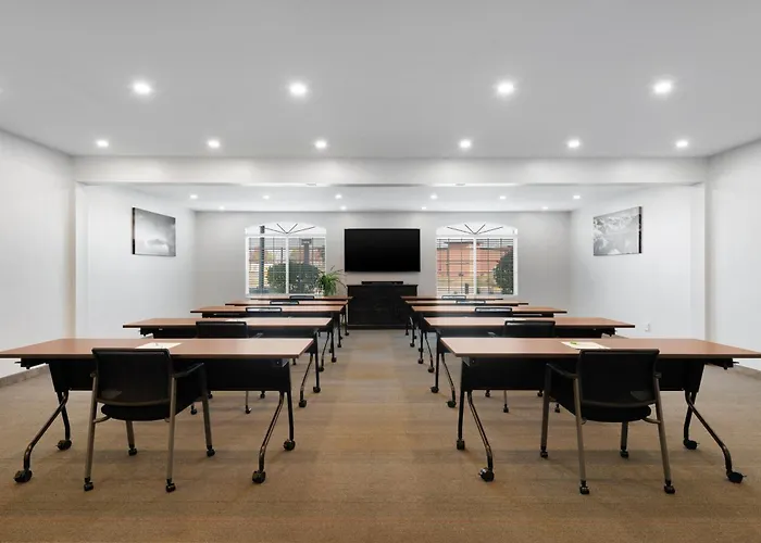 - W Msp Airport Area By Ihg Hotel 3*