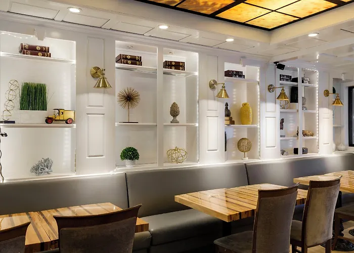 - W Msp Airport Area By Ihg Hotel Bloomington